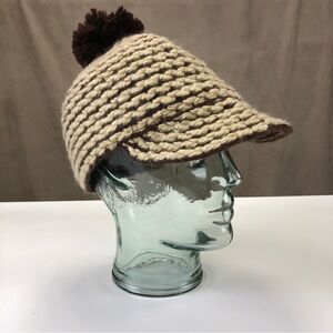 𝅺CREAM nubby knit peak cap NEW